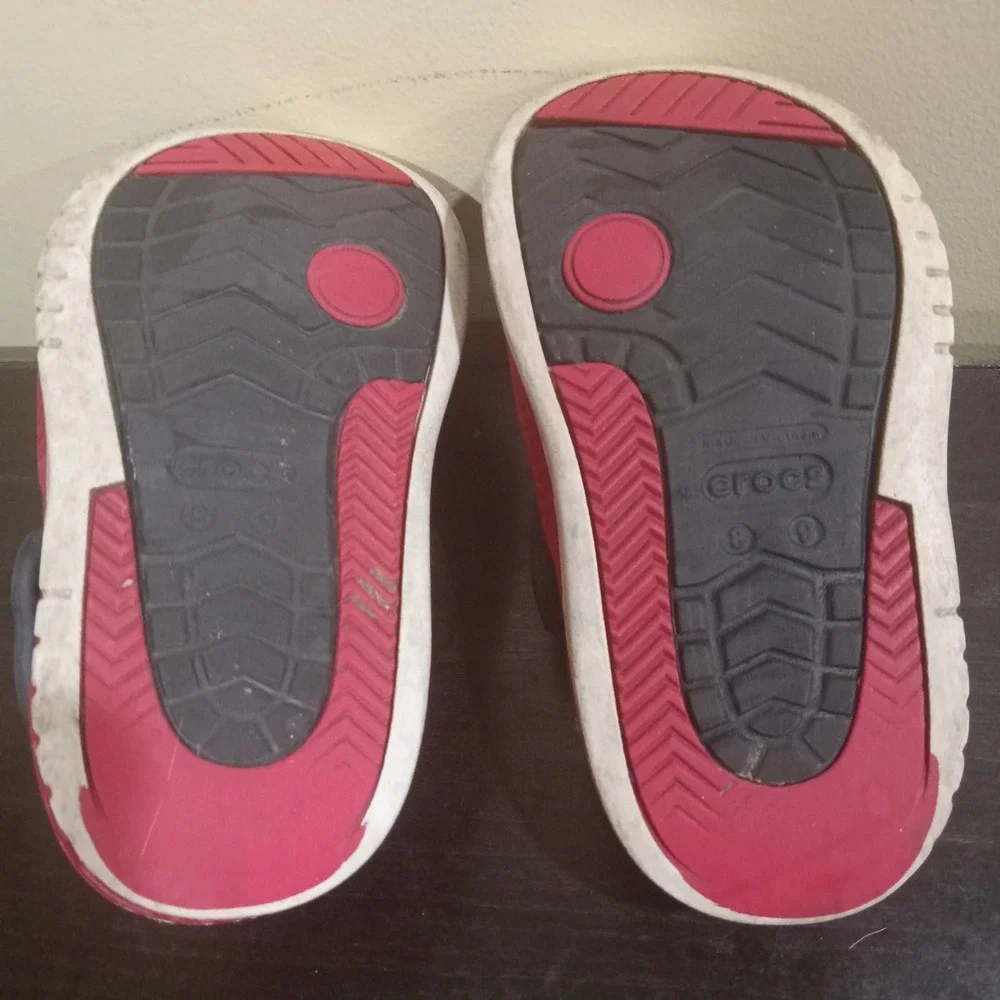Crocs C8 9‎ Boys Clogs Sandals Black & Red Unisex Charms Shoes Kids